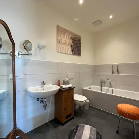 Beethoven-12 Apartment *